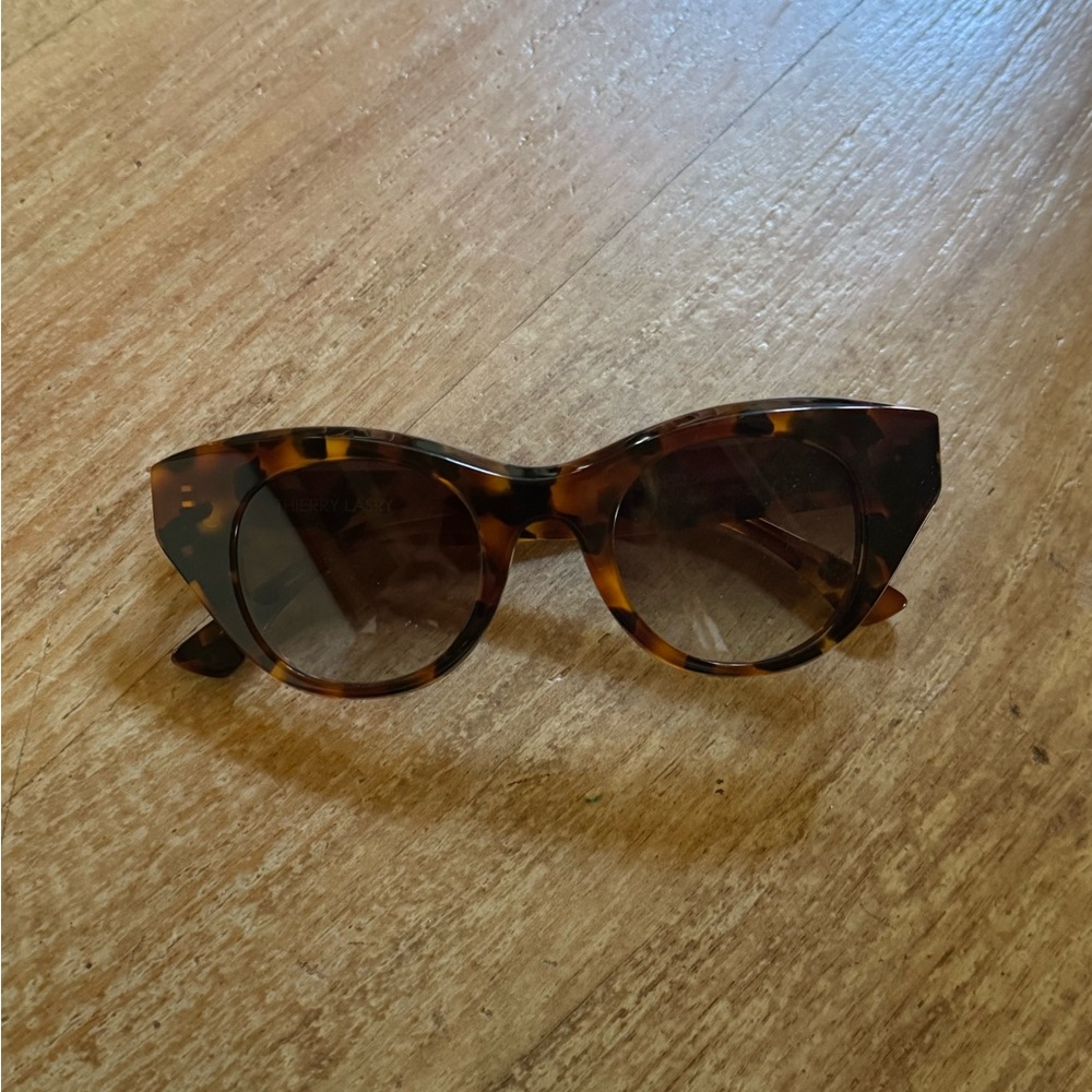 Tortoise Shell Cat-Eye Sunglasses